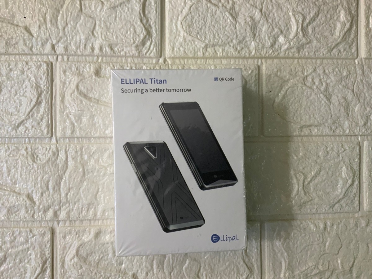 ELLIPAL Titan 2.0 air-gapped hardware wallet
